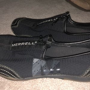 Black Merrell sneakers size 6.5